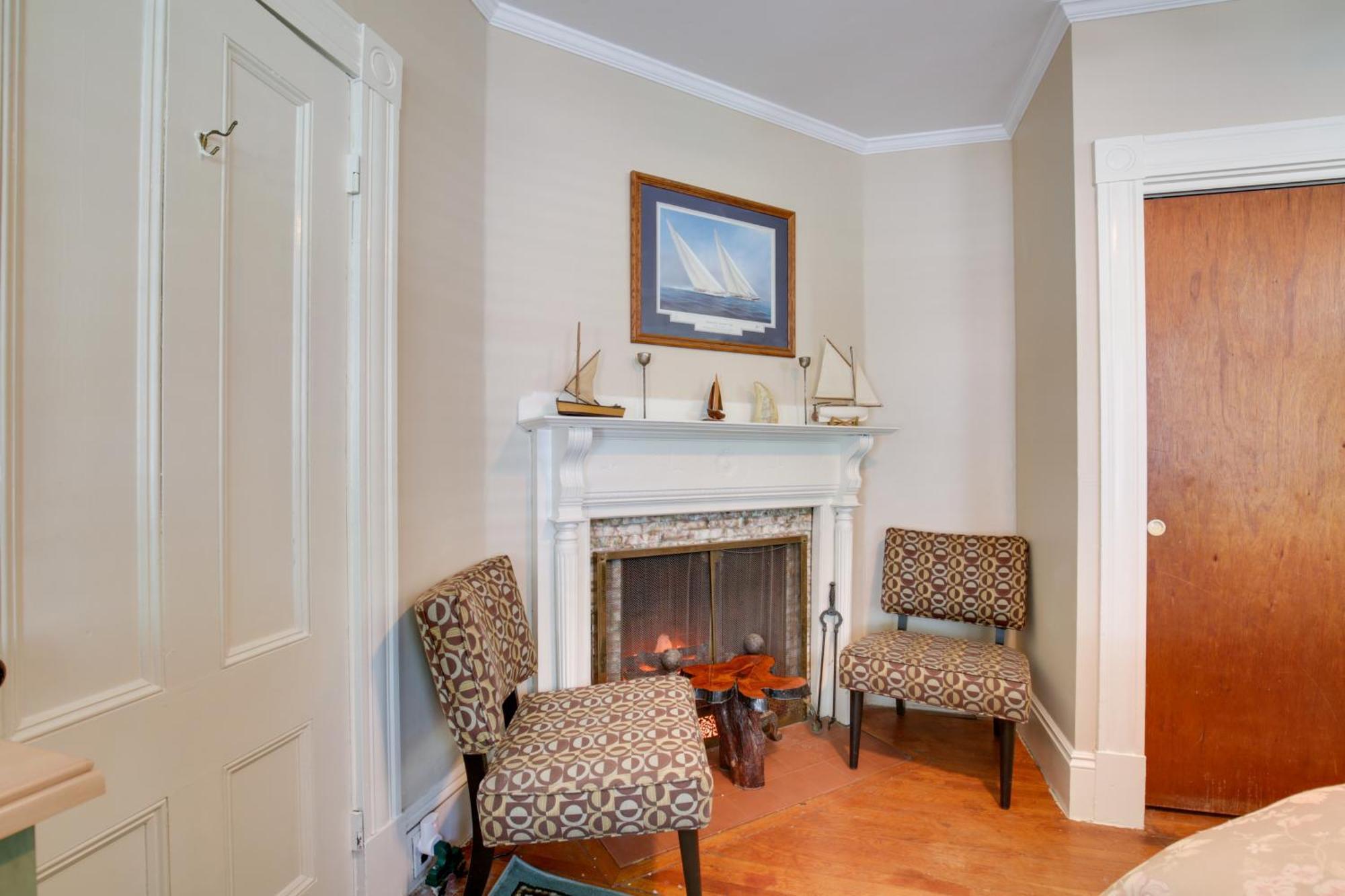 Quaint Beverly Townhome Walk To Beach And Downtown! エクステリア 写真