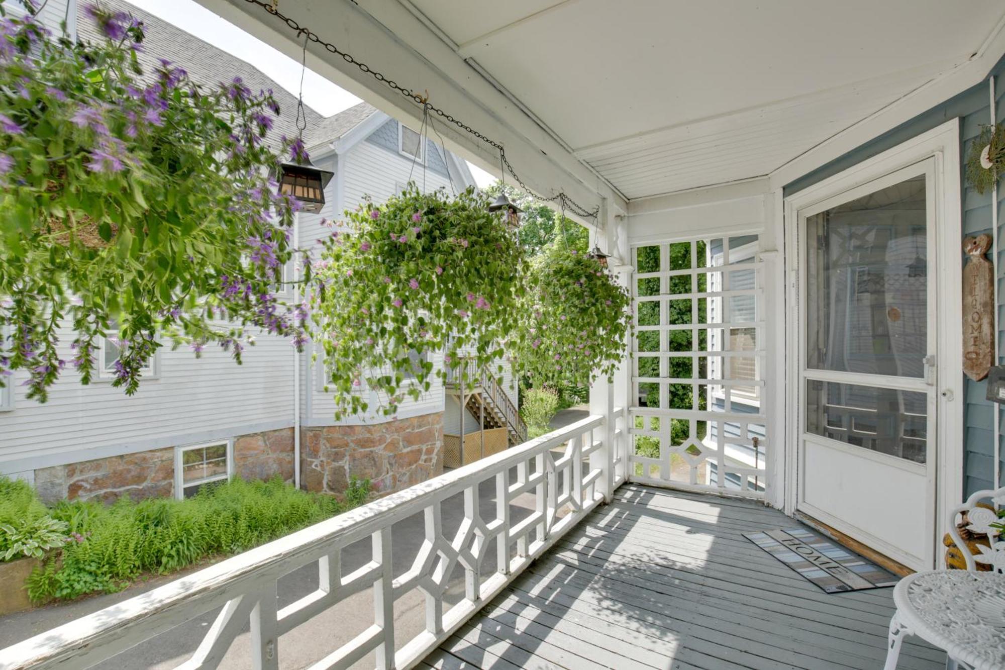 Quaint Beverly Townhome Walk To Beach And Downtown! エクステリア 写真