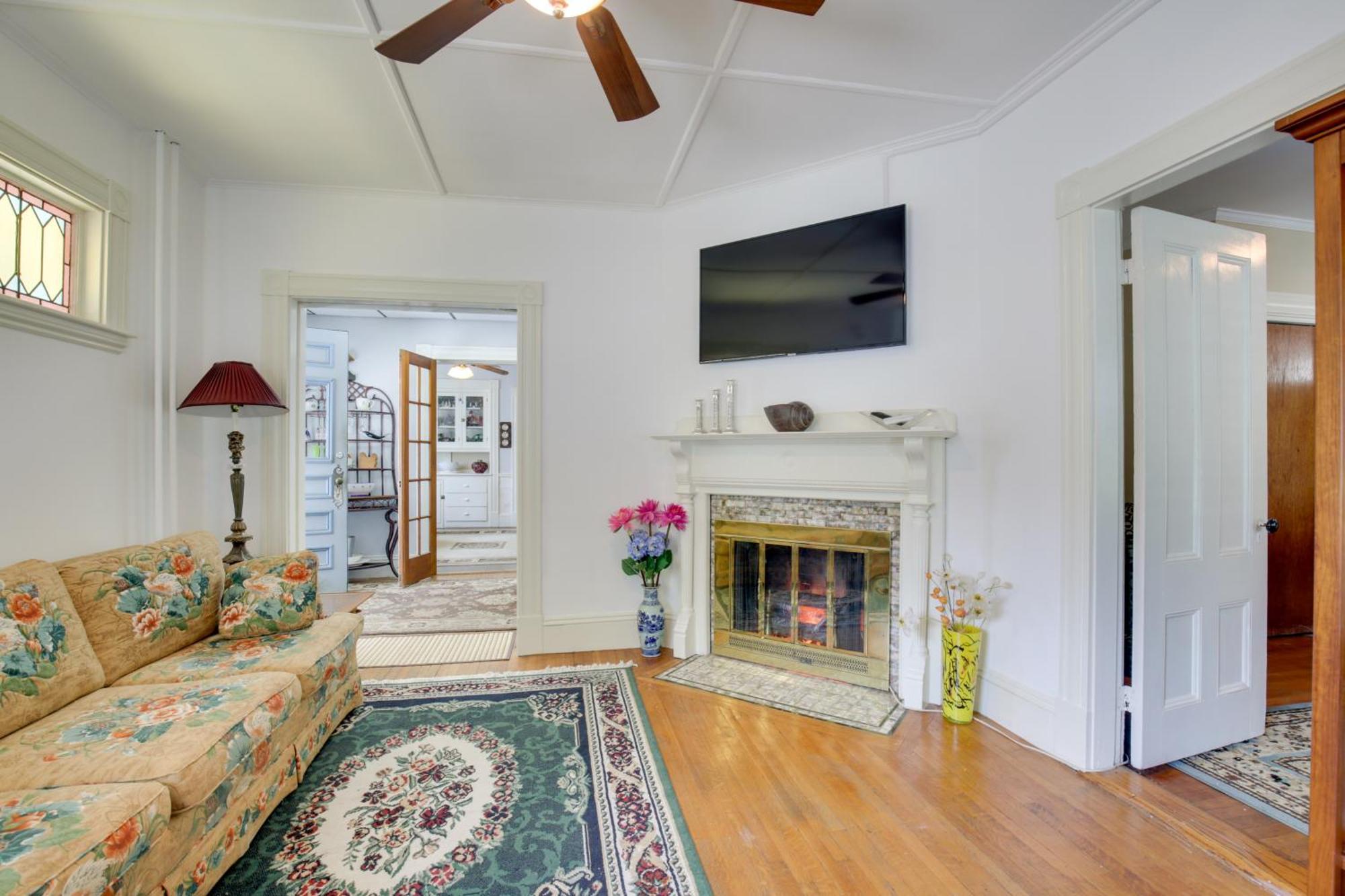 Quaint Beverly Townhome Walk To Beach And Downtown! エクステリア 写真